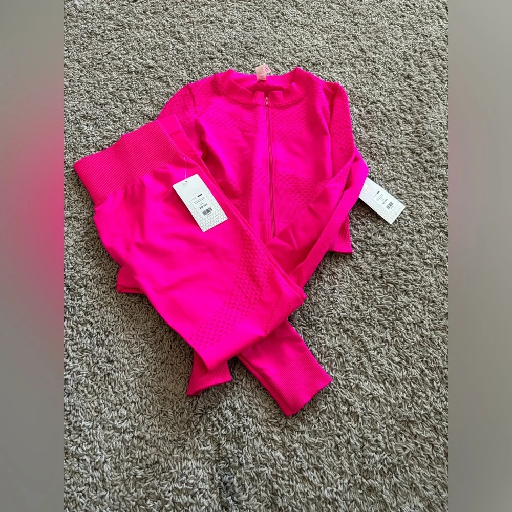 Pink workout set - Picture 1 of 1